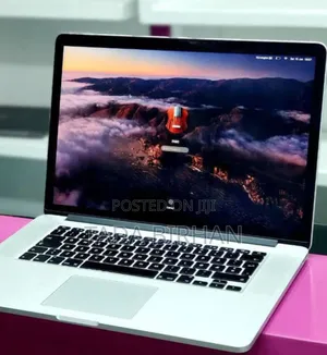 New Laptop Apple MacBook Pro 2017 8GB Intel Core I5 SSD 512GB