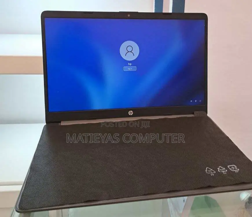 New Laptop HP Stream Notebook 8GB Intel Core I5 SSD 1T