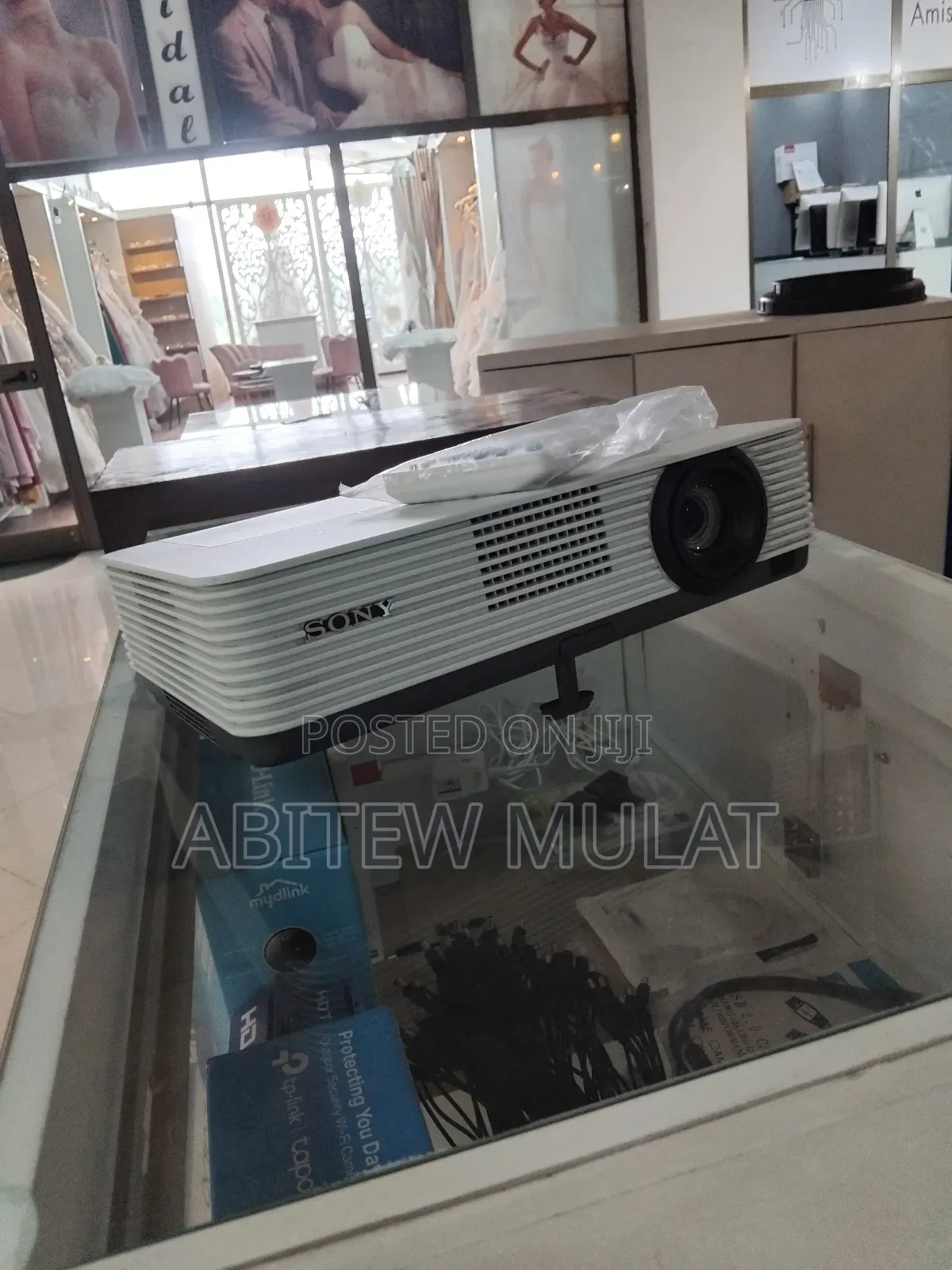 Sony Projector Model Name VPL-Dx220