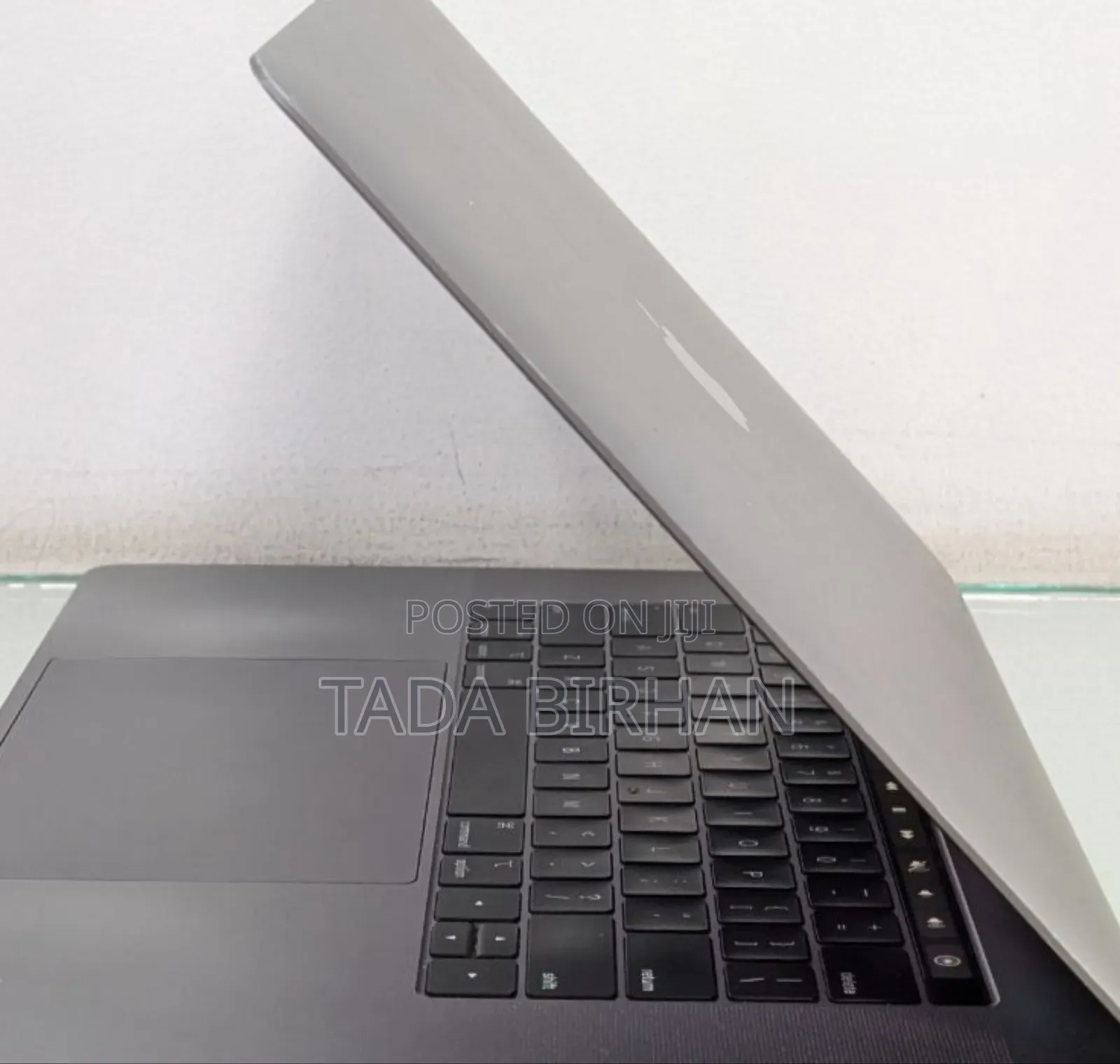 New Laptop Apple MacBook Pro 2019 32GB Intel Core I9 SSD 512GB