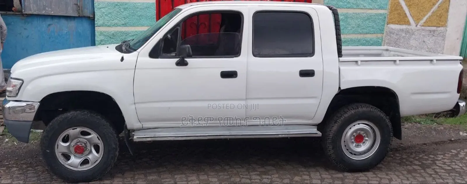 Toyota Hilux 2004 White