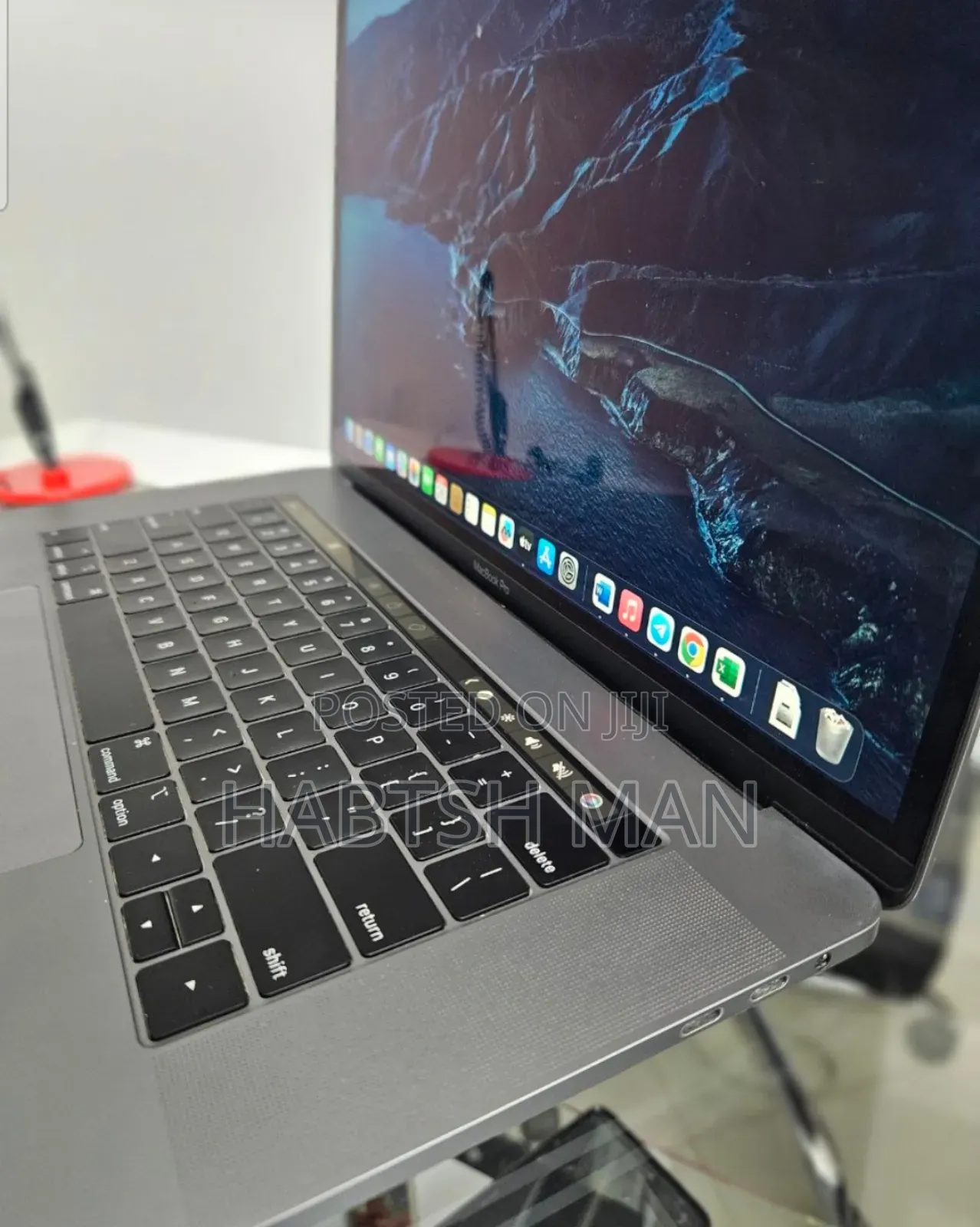 New Laptop Apple MacBook Pro 2019 16GB Intel Core I9 SSD 1T