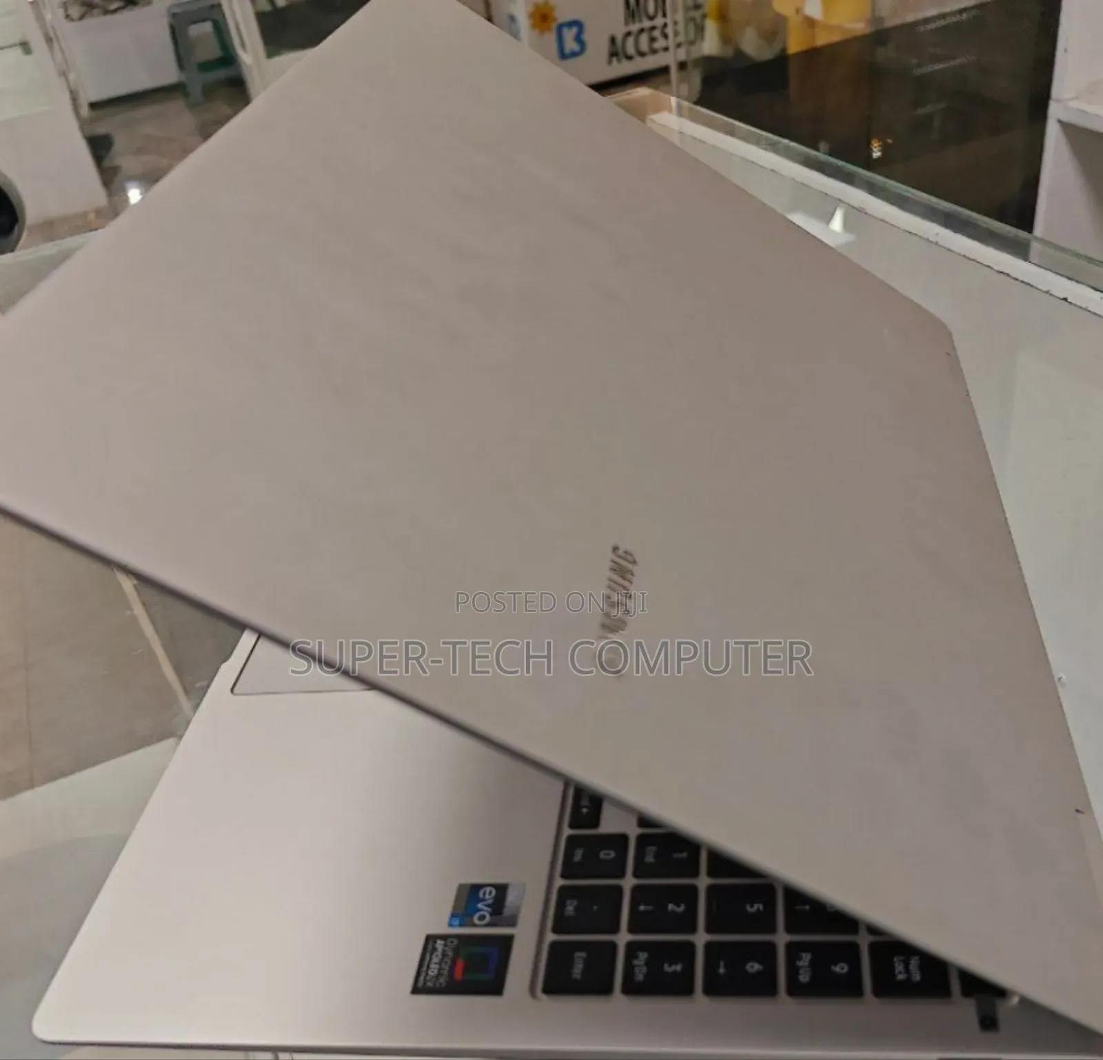 New Samsung Galaxy Book3 Pro 360 16" 16GB Intel Core I7 SSD 512GB