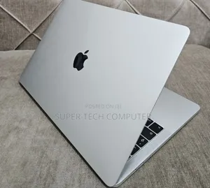 New Laptop Apple MacBook Pro 2017 16GB Intel Core I7 SSD 512GB