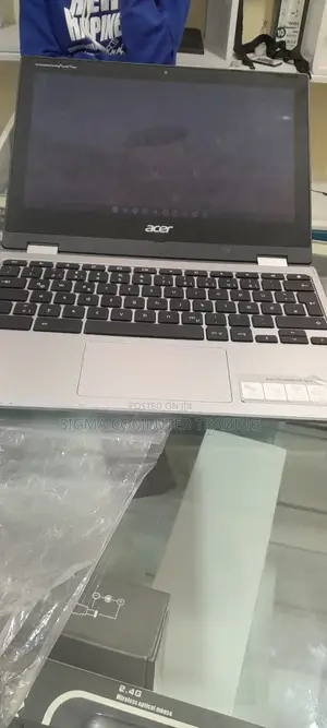 Photo - New Laptop Acer Chromebook R 13 4GB Intel Xeon SSD 60GB
