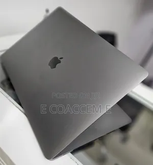 New Laptop Apple MacBook 16GB Intel Core I9 SSD 1T