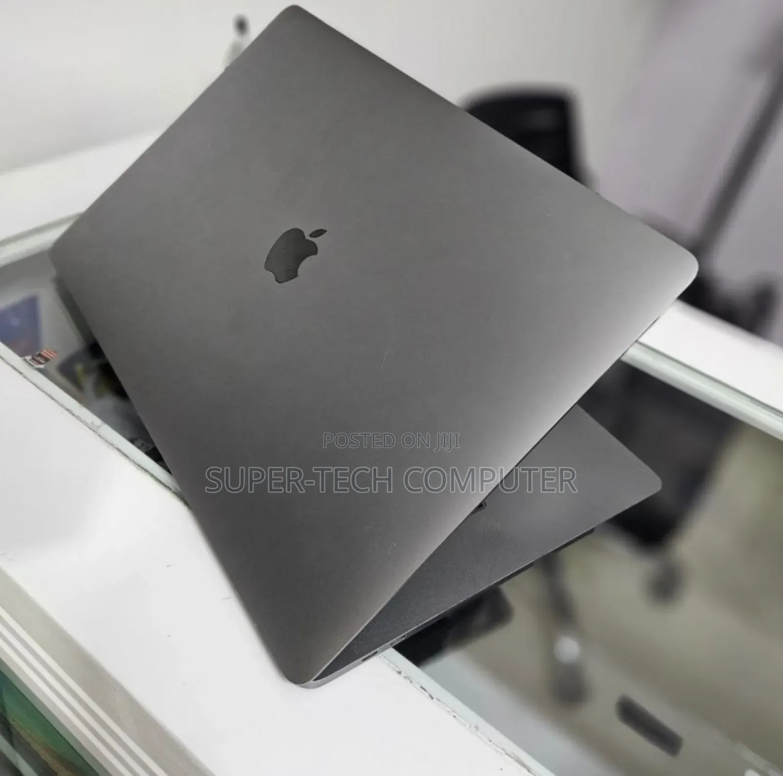 New Laptop Apple MacBook Pro 2019 16GB Intel Core I9 SSD 1T