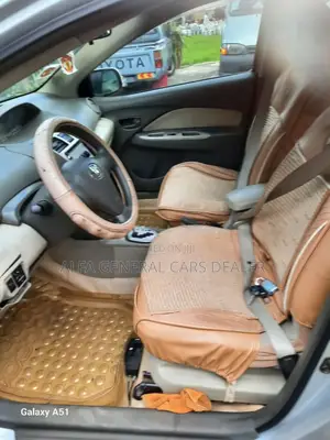 Toyota Yaris 2008 Silver