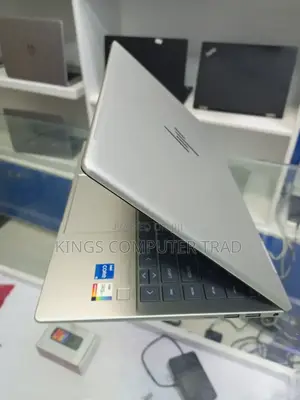 New Laptop HP Envy X360 8GB Intel Core I7 SSD 512GB