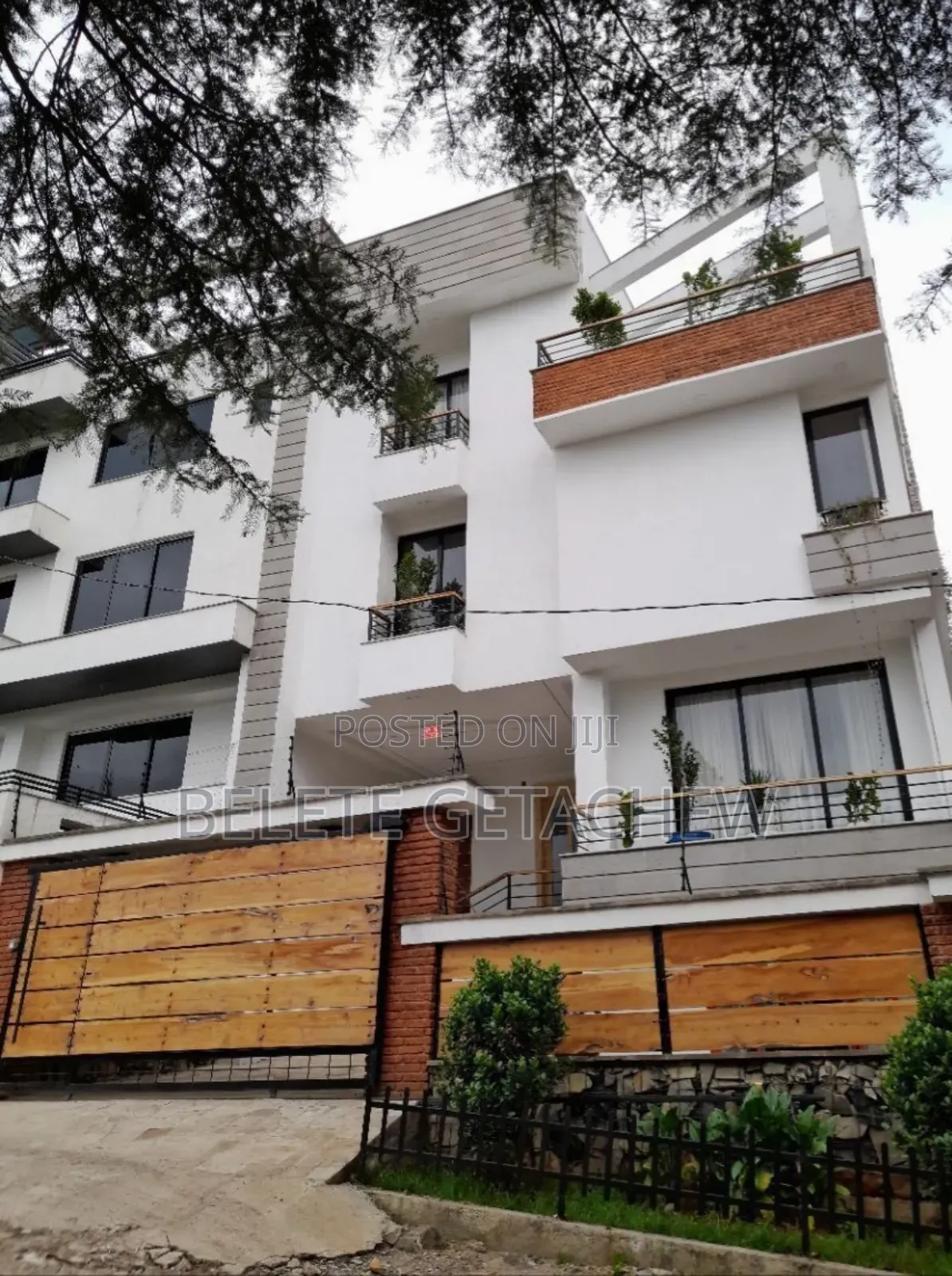 8bdrm House in Ayat, G+2 Luxury, Bole for sale