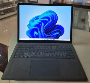 New Laptop Microsoft Surface Laptop 16GB Intel Core I7 SSD 256GB