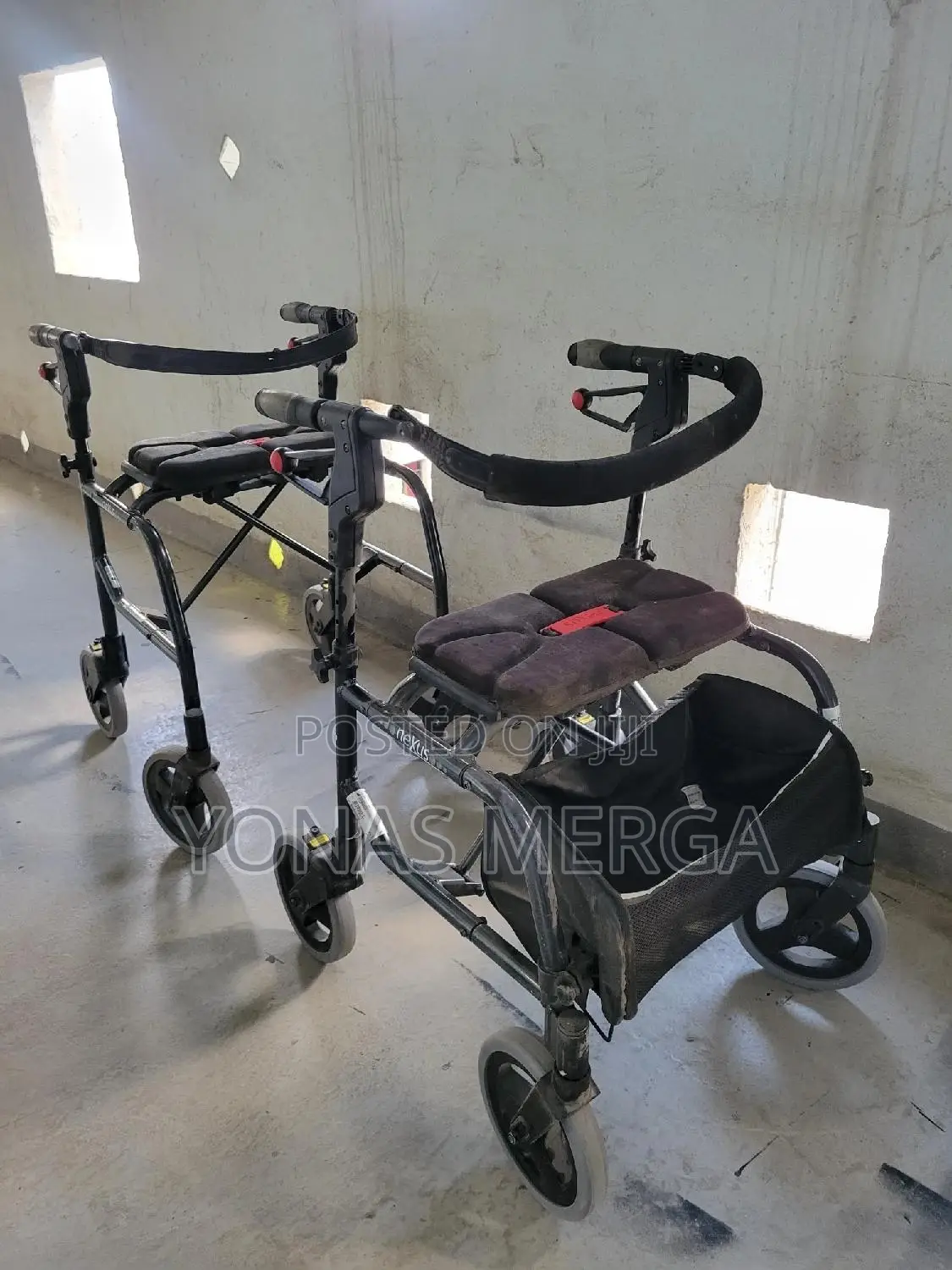 Walker With Seat Chair%Walker*Backrest, Cane Holder