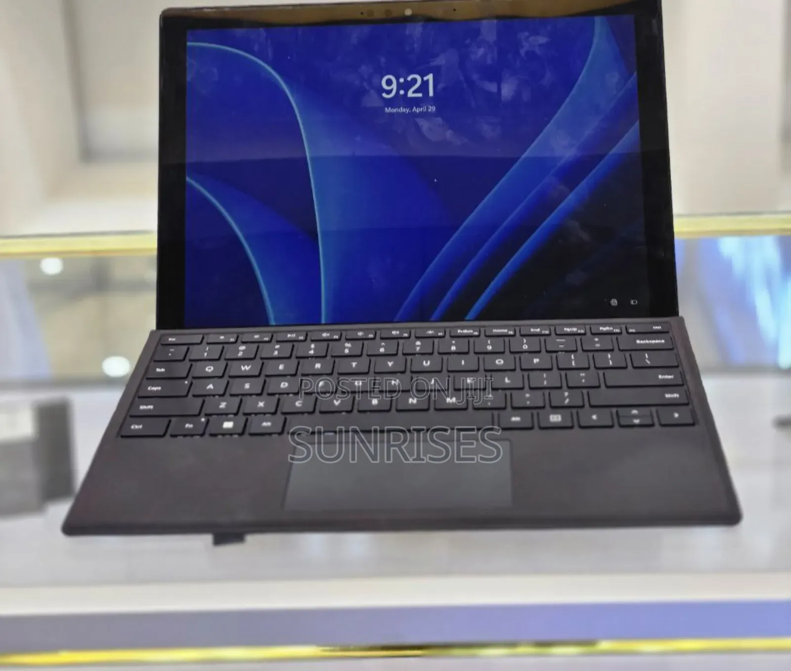 New Laptop Microsoft Surface Pro 7 16GB Intel Core I7 SSD 256GB