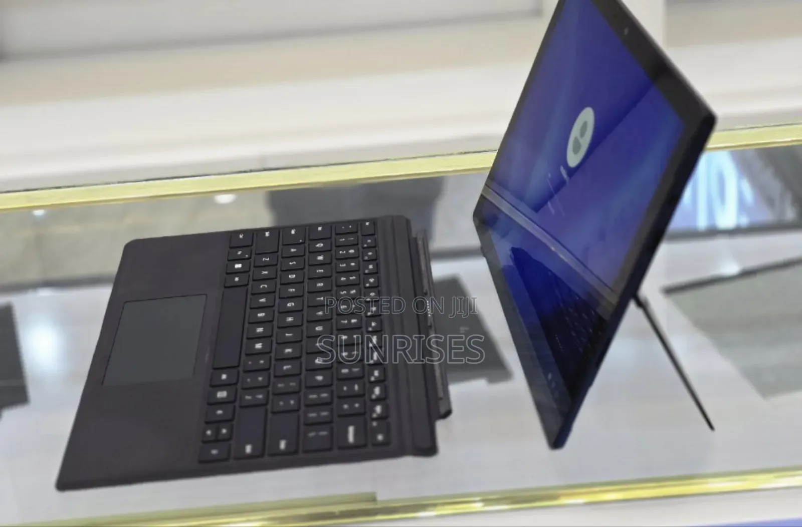 New Laptop Microsoft Surface Pro 7 16GB Intel Core I7 SSD 256GB