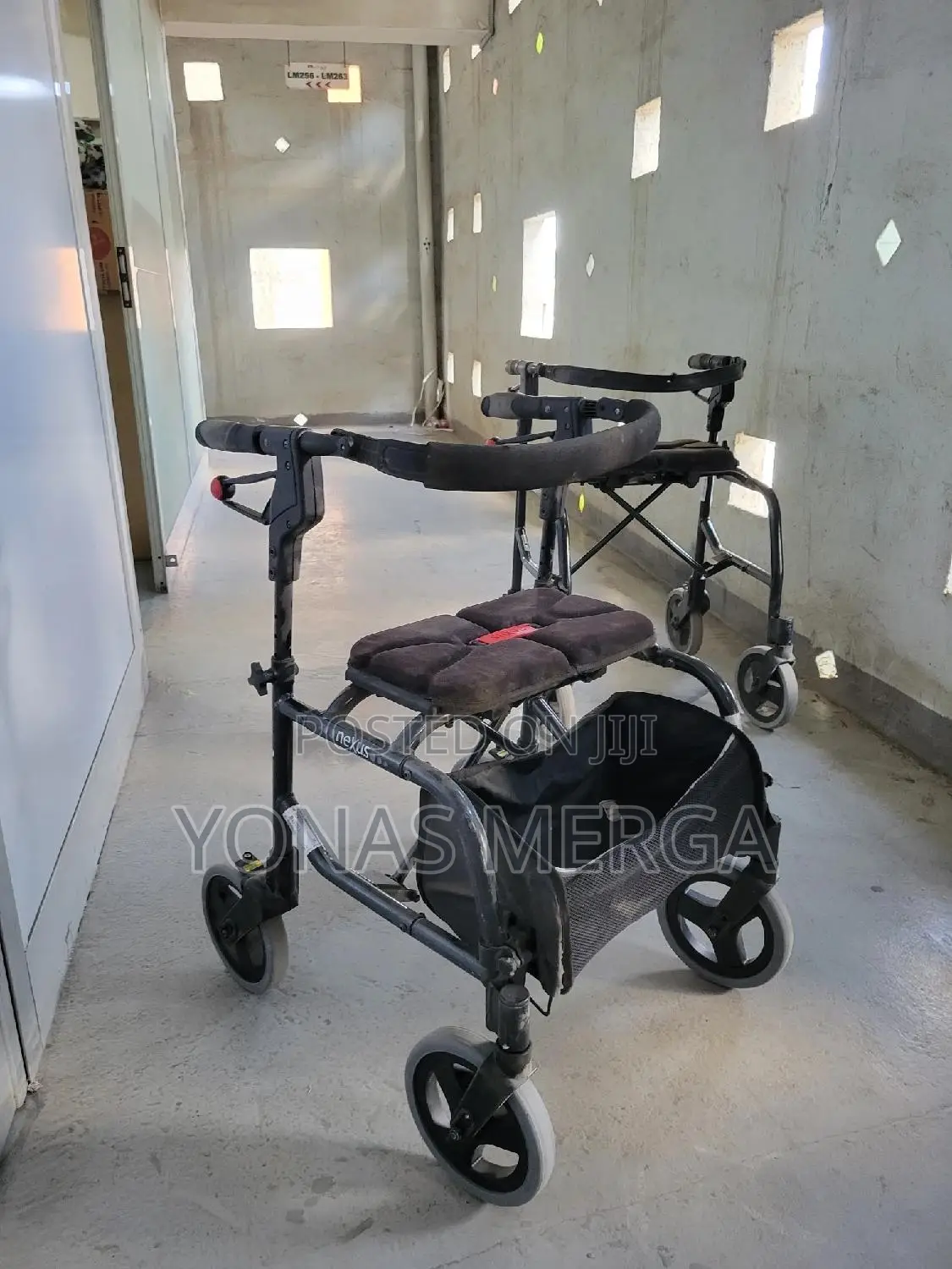 Walker/Walker 4wheels, Handbrakes,Shopping Bag Cane Holder