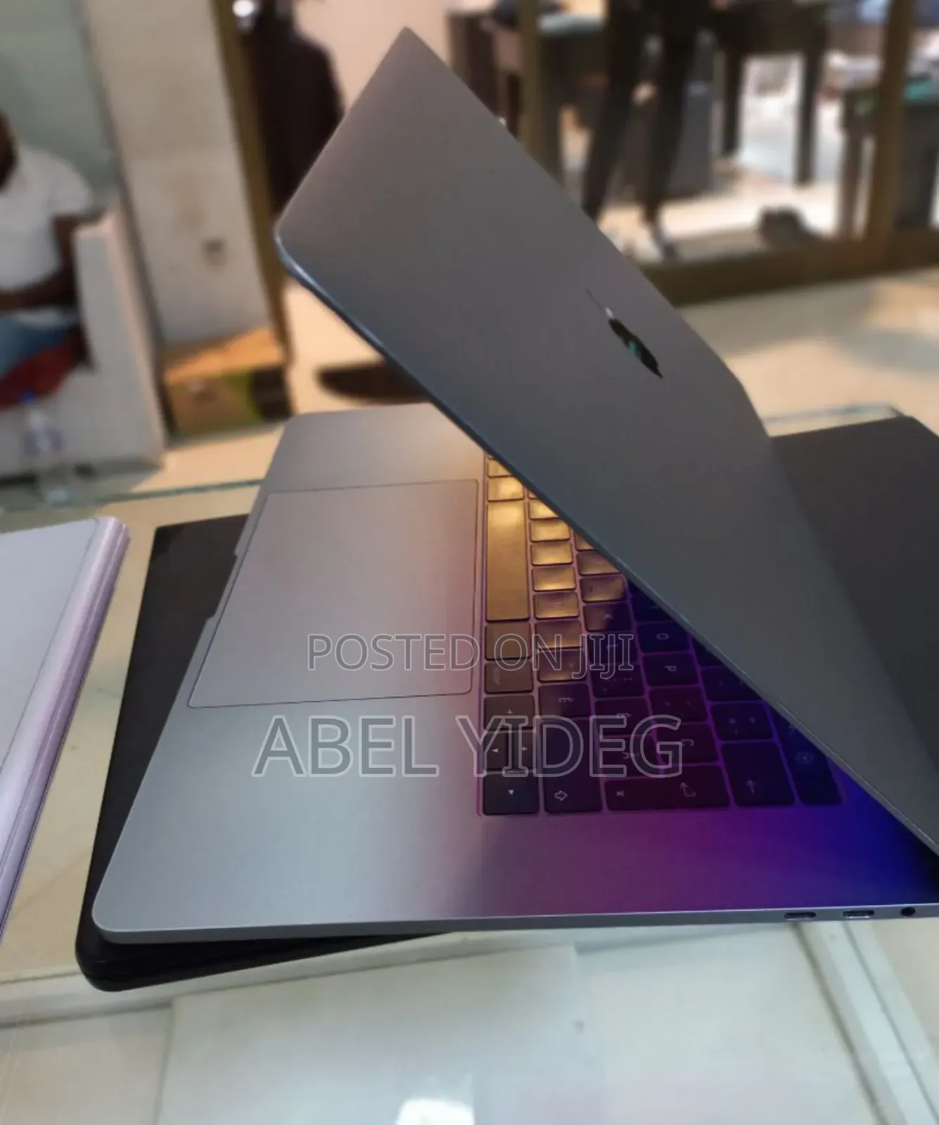 New Laptop Apple MacBook Pro 2016 16GB Intel Core I7 SSD 512GB