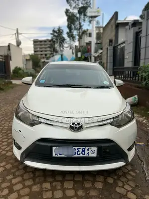 Toyota Yaris 2014 White