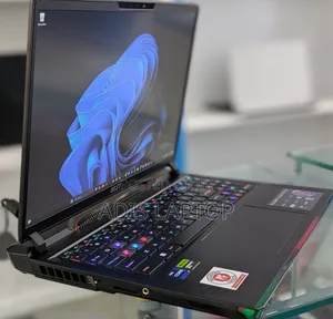 New Laptop MSI Raider GE76 12UGS 32GB Intel Core I9 SSD 1T