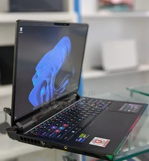 New Laptop MSI Raider GE76 12UGS 32GB Intel Core I9 SSD 1T