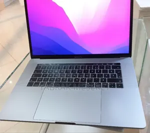 New Laptop Apple MacBook Pro 2015 16GB Intel Core I7 SSD 512GB