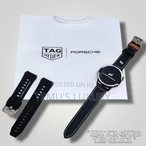 Photo - Tagheuer PORSCHE Smart Watch