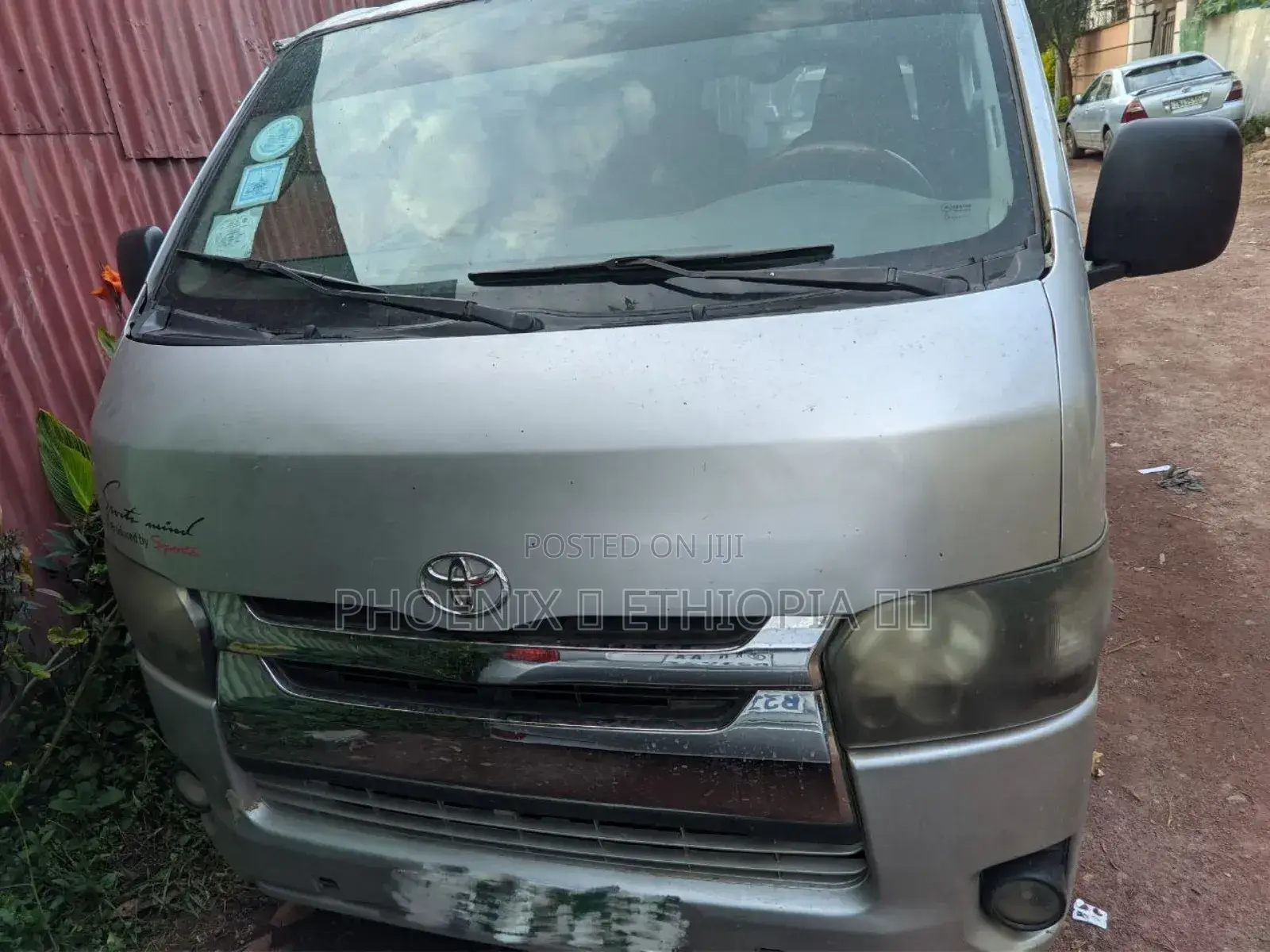 Toyota HiAce 2013
