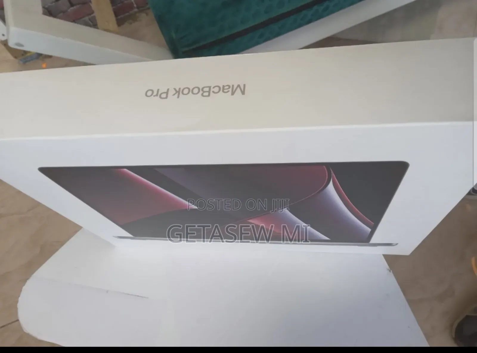 New Apple MacBook Pro 2023 M3 14-Inch 16GB Apple M3 Pro SSD 512GB