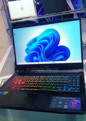 New Laptop MSI Crosshair 15 B12U 16GB Intel Core I7 SSD 1T