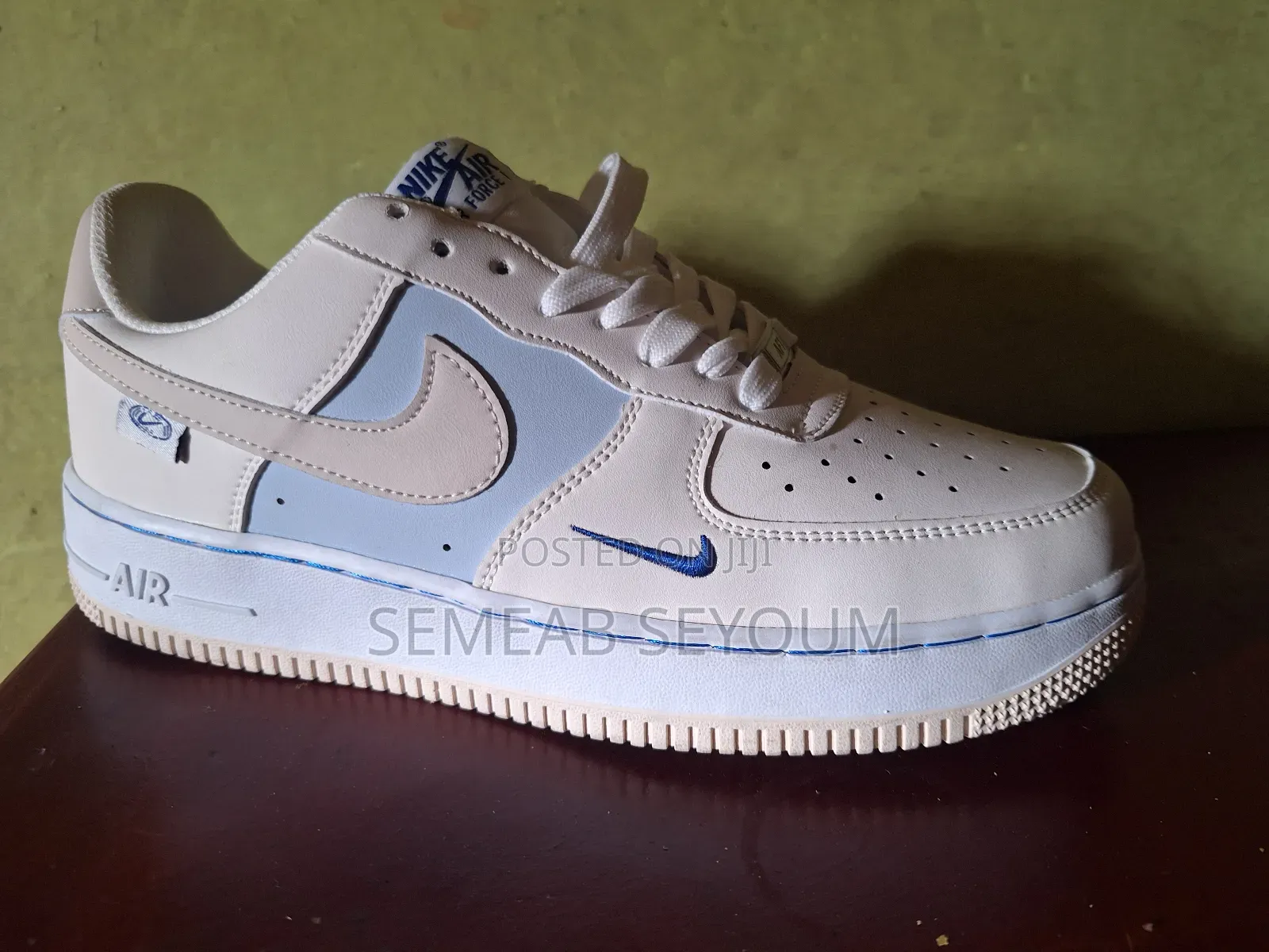 Brand New Nike Air Right Leg Shoes