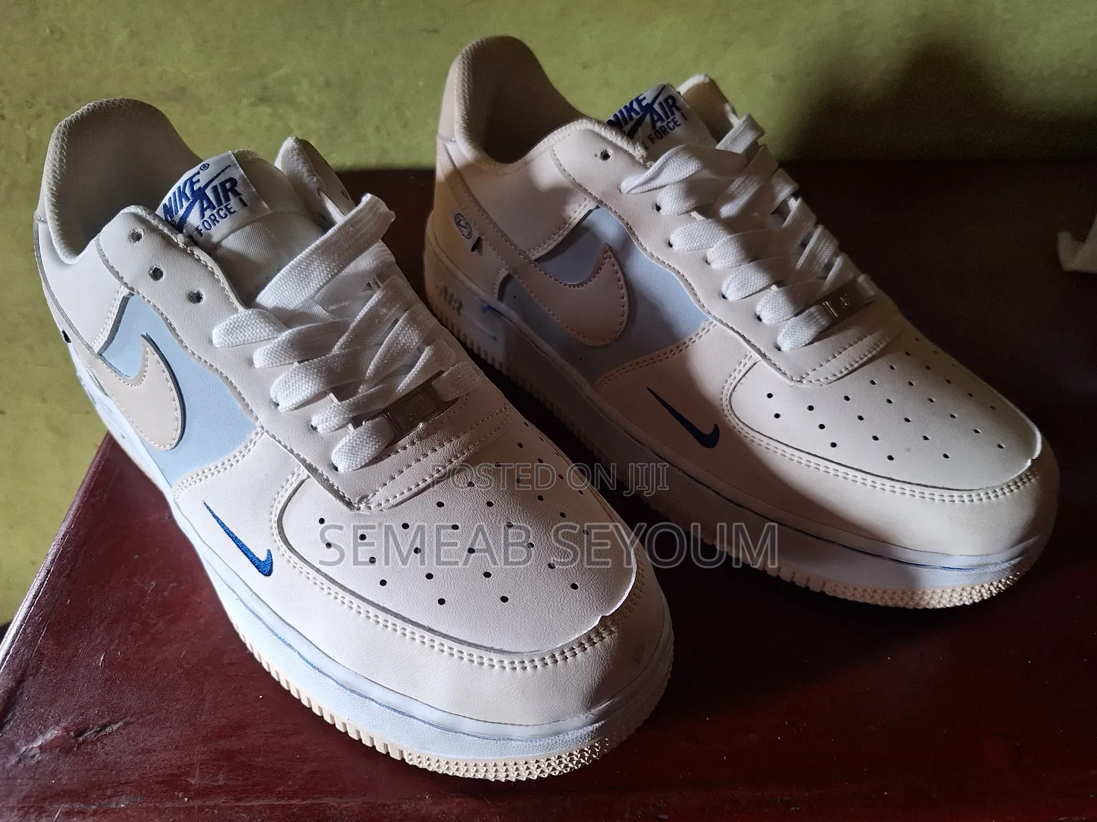 Brand New Nike Air Right Leg Shoes