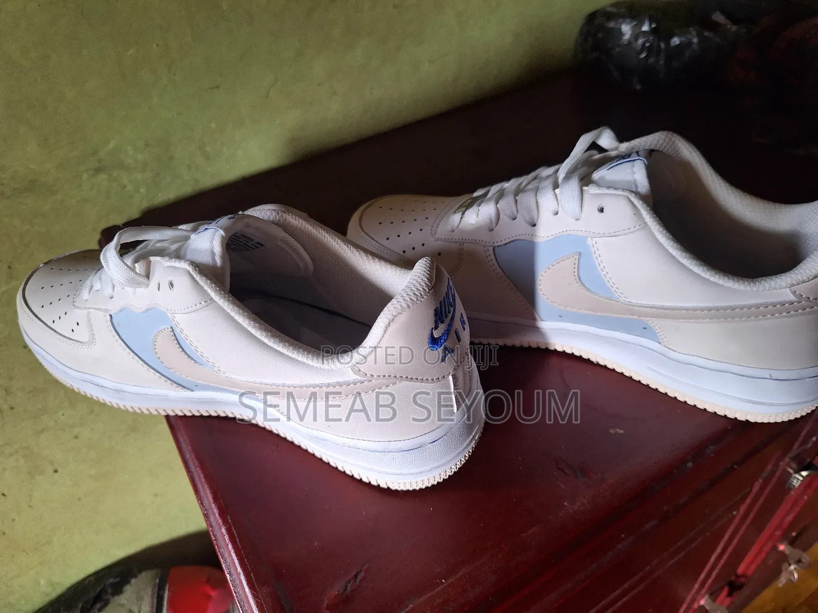 Brand New Nike Air Right Leg Shoes