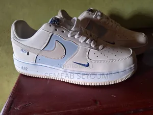 Brand New Nike Air Right Leg Shoes