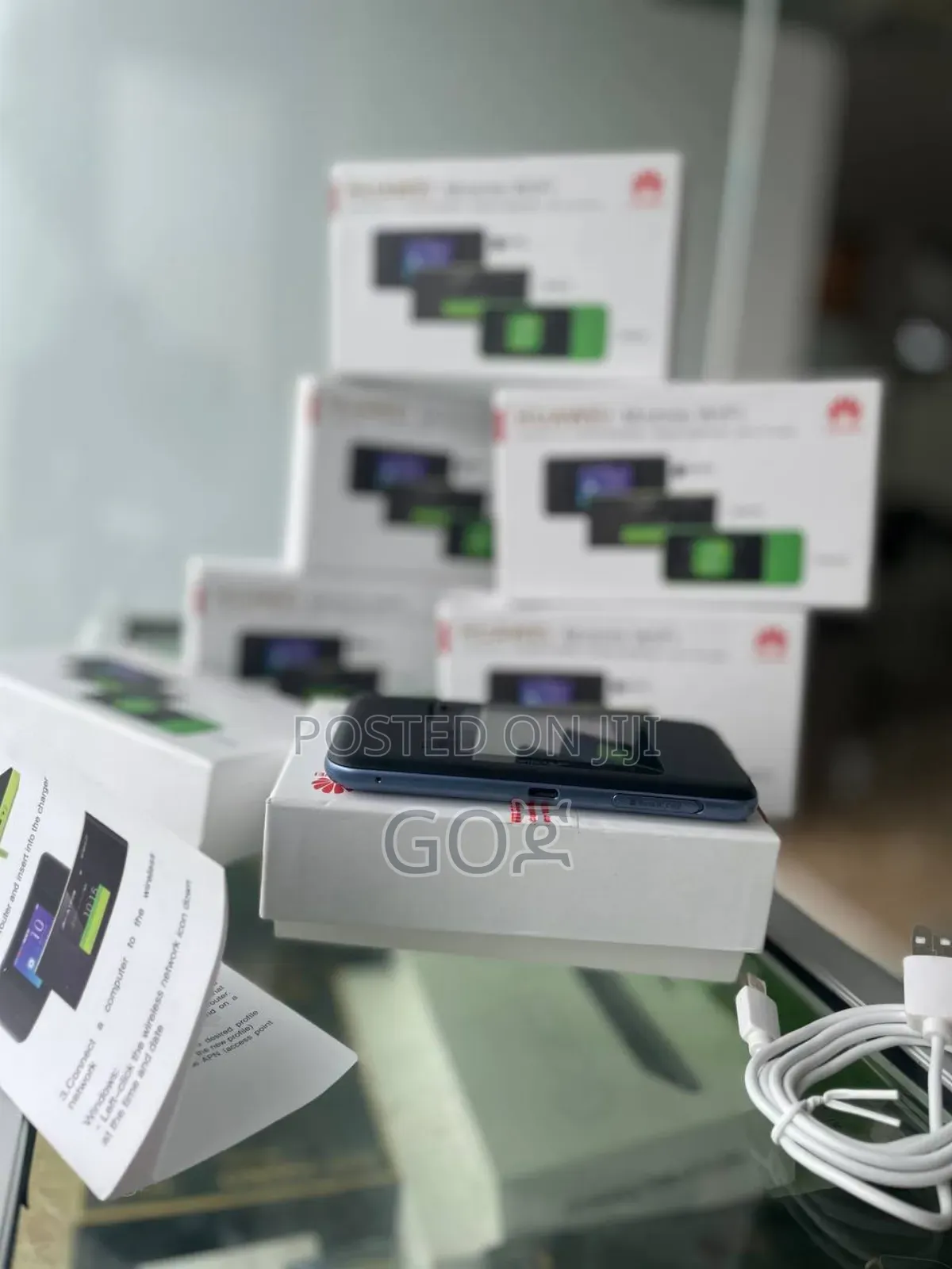 Huawei Touch Screen Portable Wireless Router