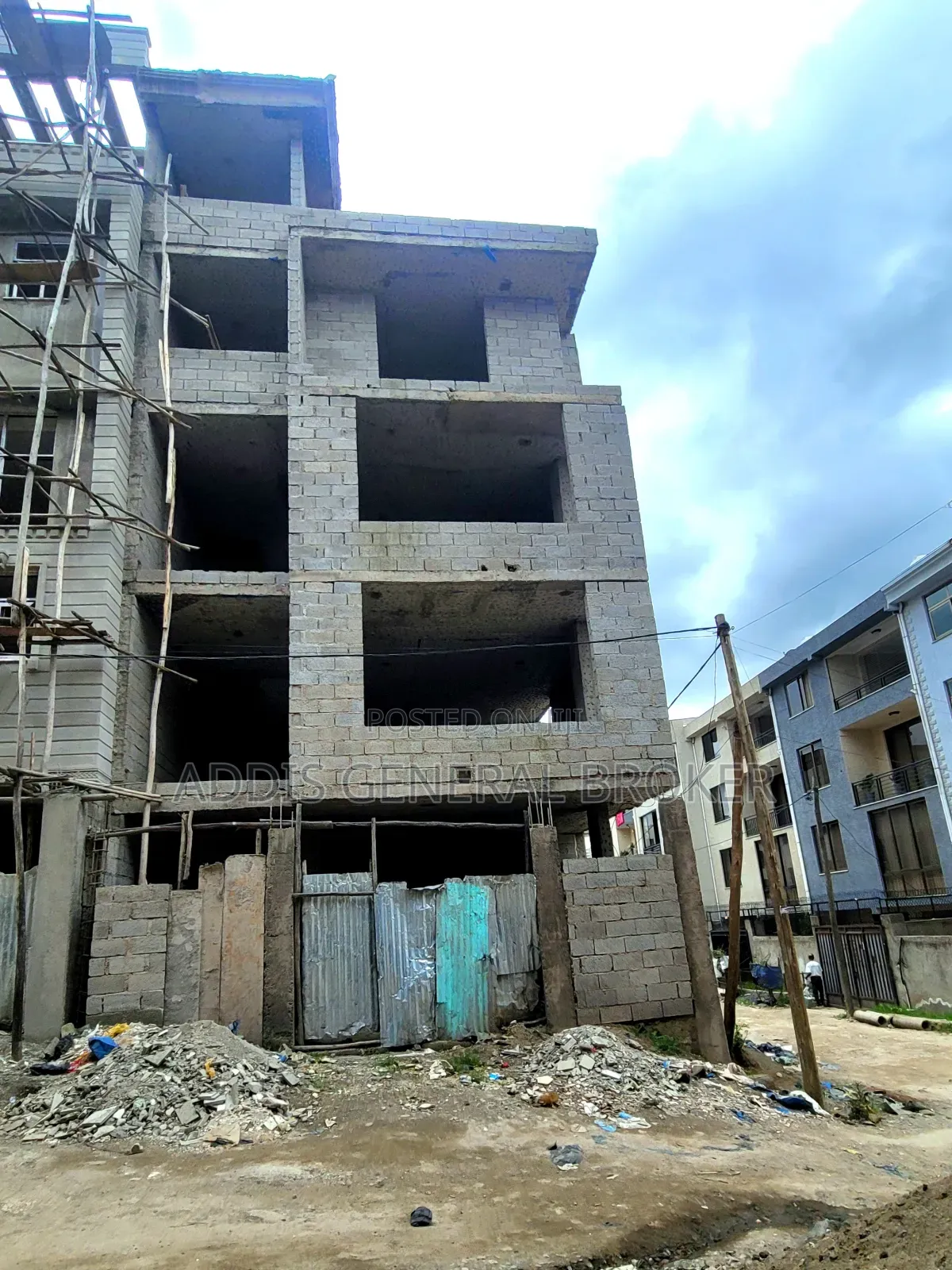 6bdrm House in ሀይሌ ጋርመንት, Nifas Silk-Lafto for sale