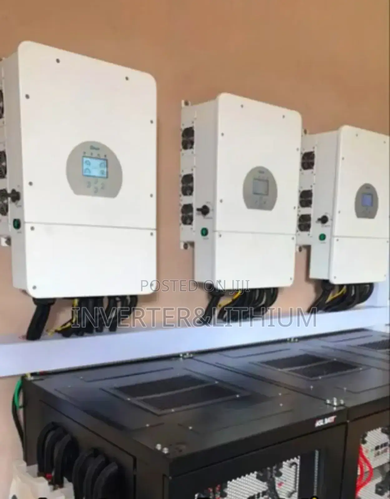 ሶላር ጀነሬተር(ድምጽ እና ጪስ አልባ መሆናቸዉ ለየት ያደርጋቸዋል)