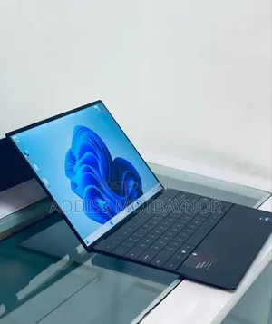 Photo - New Laptop Dell XPS 13 32GB Intel Core I7 SSD 1T