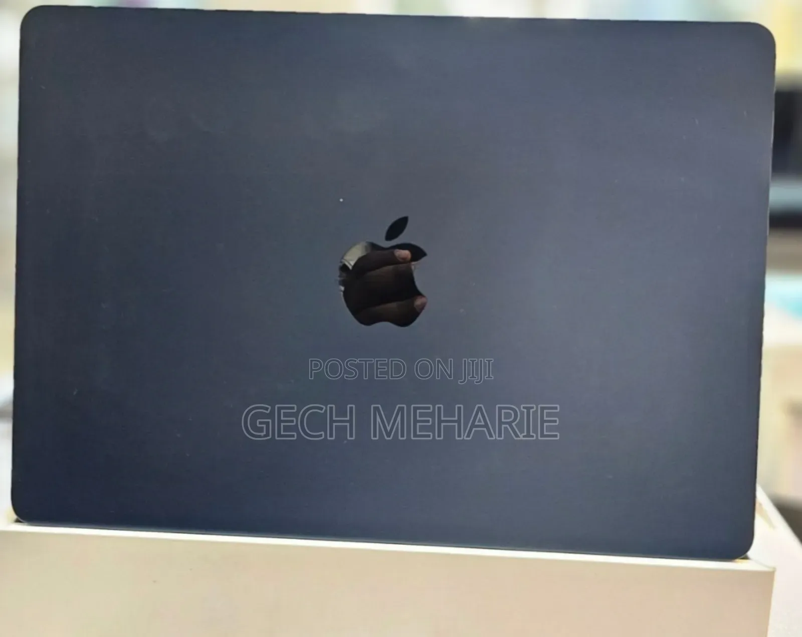 New Laptop Apple MacBook Air 2022 M2 8GB Apple M2 SSD 256GB