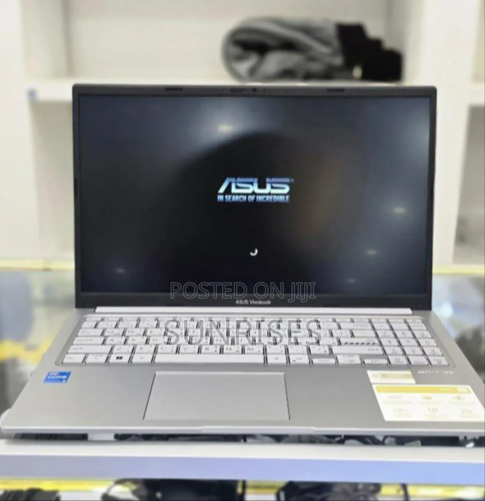New Laptop Asus VivoBook 15 X505BA 8GB Intel Core I5 SSD 512GB