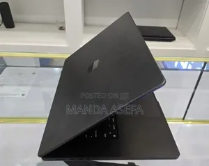 New Laptop Apple MacBook Pro 18GB Apple M3 SSD 512GB