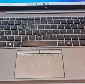 New Laptop HP ZBook Firefly G8 16GB Intel Core I7 SSD 512GB