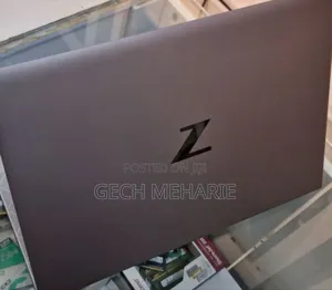 New Laptop HP ZBook Firefly G8 16GB Intel Core I7 SSD 512GB