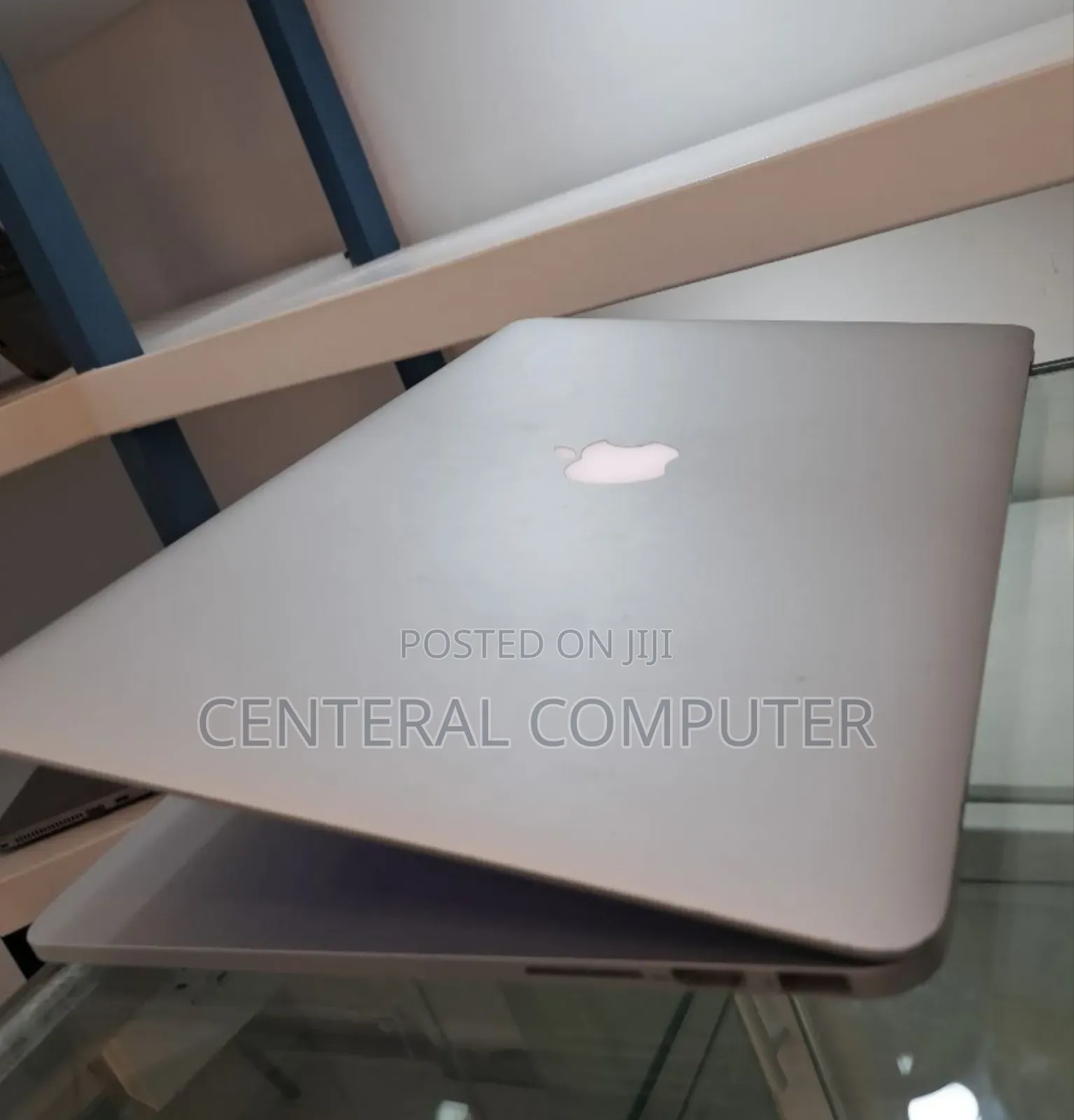 New Laptop Apple MacBook Pro 2015 16GB Intel Core I7 SSD 256GB