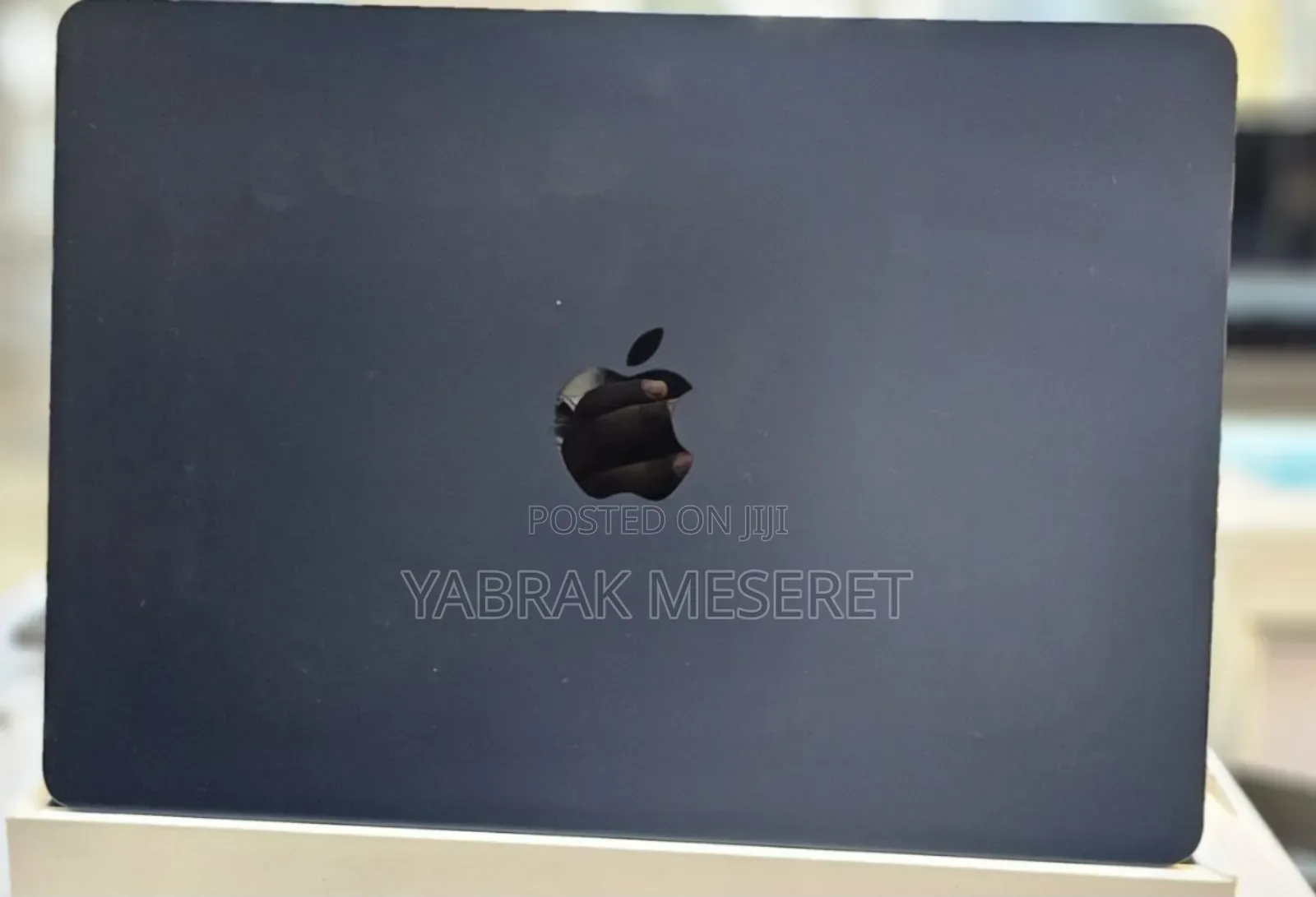 New Laptop Apple MacBook Air 2022 M2 8GB Apple M2 SSD 256GB