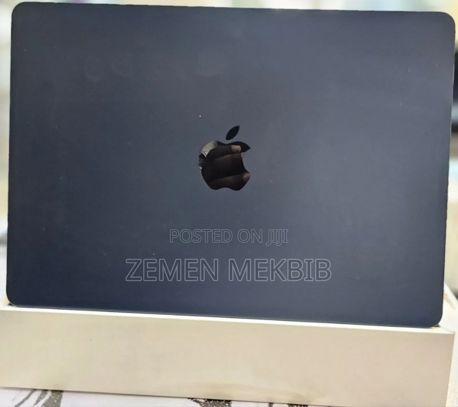 New Laptop Apple MacBook Air 2022 M2 8GB SSD 256GB