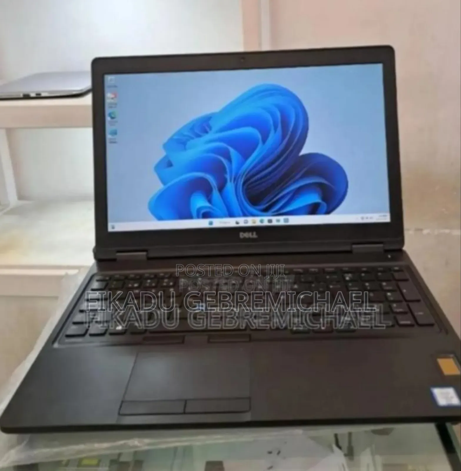 New Laptop Dell Latitude 5580 8GB Intel Core i5 SSD 512GB