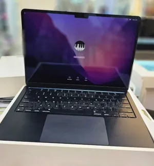 New Laptop Apple MacBook Air 2022 M2 8GB Intel Core I7 SSD 256GB