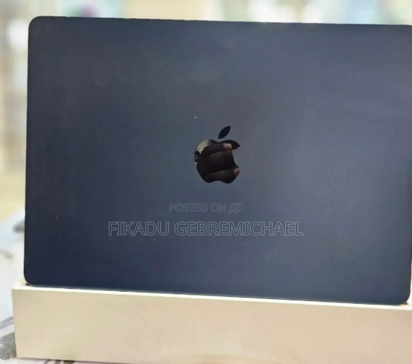 New Laptop Apple MacBook Air 2022 M2 8GB Intel Core I7 SSD 256GB