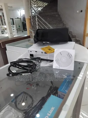 Brand New Sony Projector Model Name VPL-Dx221