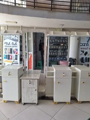 Photo - Hair Salon Display Table