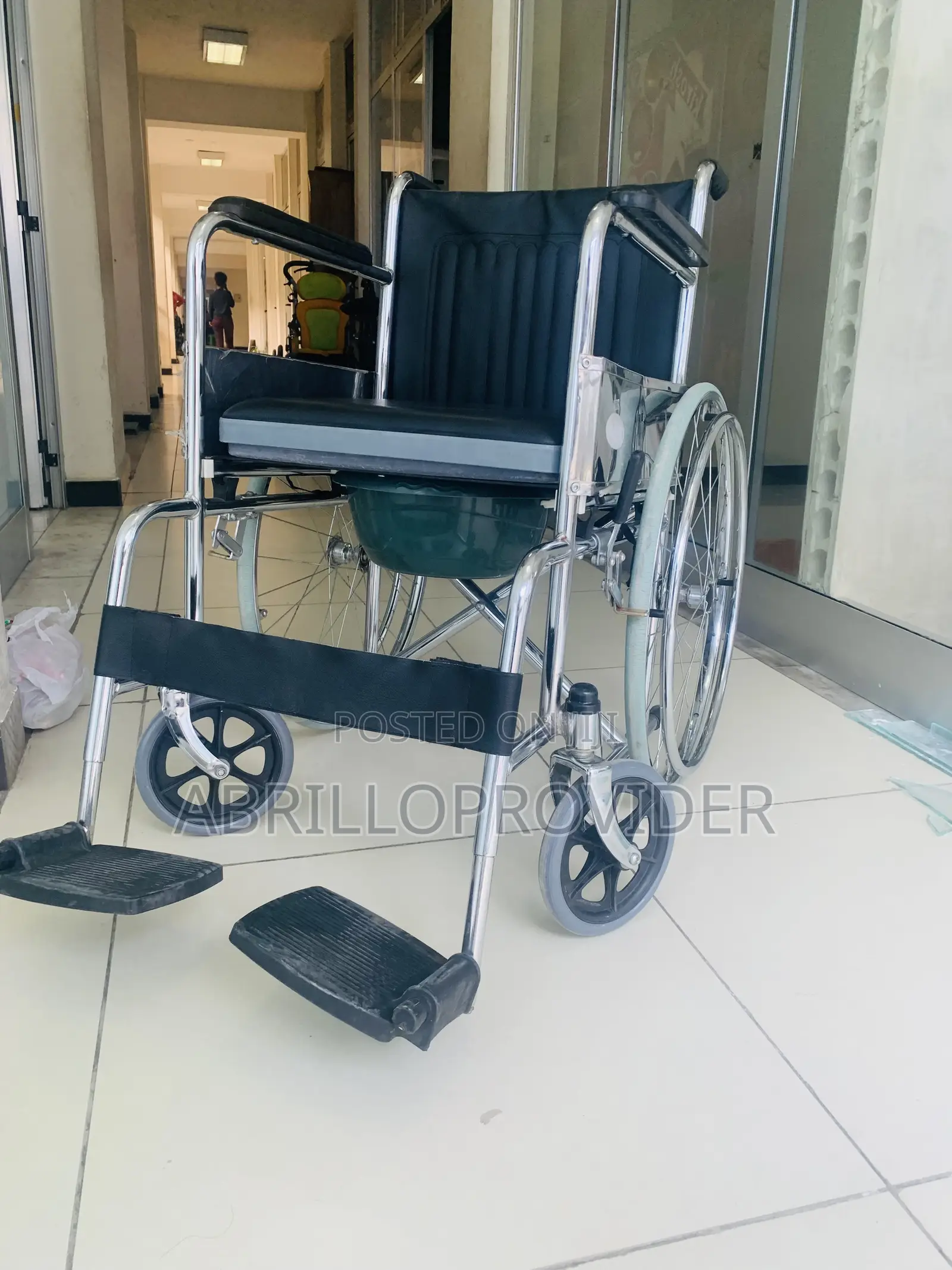 Glow Up Toilet Wheelchair1wheelchair1wheelchair1wheelchair11